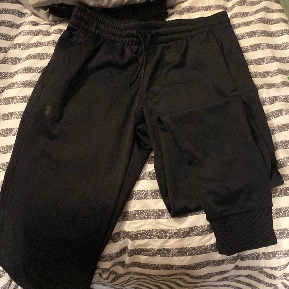 Under Armour mens black joggers